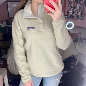 Patagonia Cream + White Pullover Sweater! Size XS